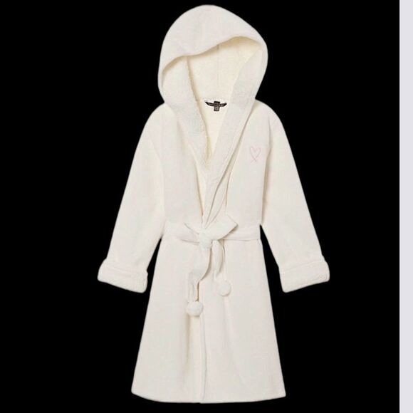 Victoria's Secret LUXE thicker Sherpa Hooded Robe - Picture 2 of 10